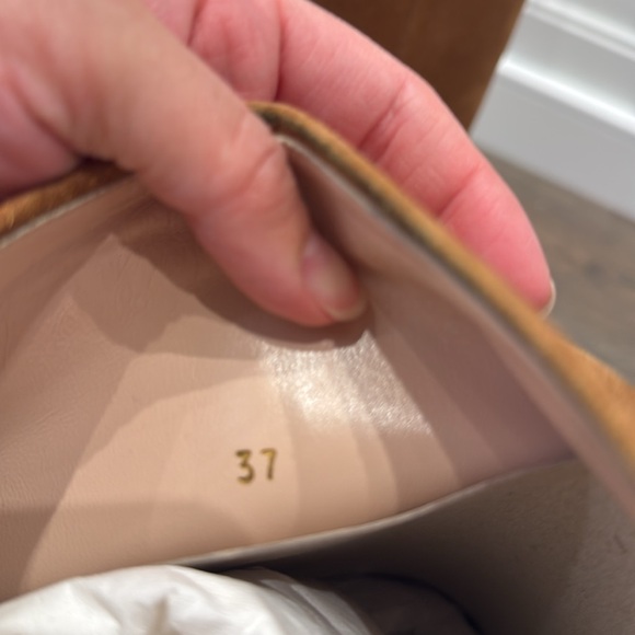 Gorgeous cognac boot from club Monaco - Picture 7 of 7